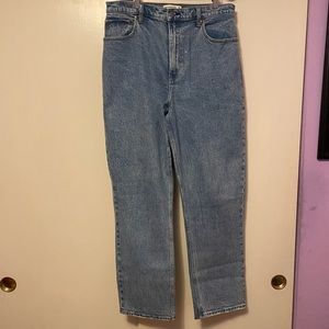 Abercrombie 90’s Straight Ultra High Rise CURVE LOVE